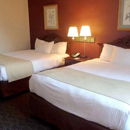 Americinn By Wyndham Marshall Dış mekan fotoğraf
